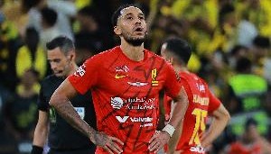 罗马诺：马赛与奥巴梅扬及其团队进行会谈，他们愿让这名球员回归