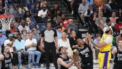 英雄联盟竞猜-26次失误埋葬湖人努力 詹姆斯缺阵影响显而易见